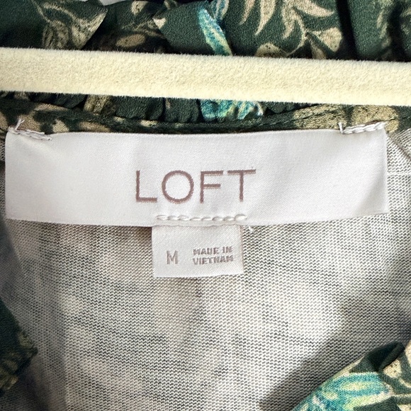 LOFT Garden Pintucked Ruffle Blouse - Mountain Evergreen - Size M - NWOT - Picture 6 of 8